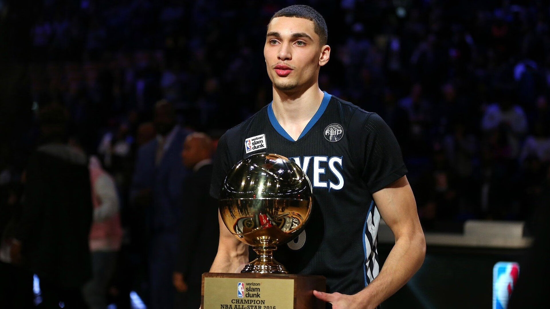 _篮网队攻势如潮，继续领跑联盟_，篮网的队